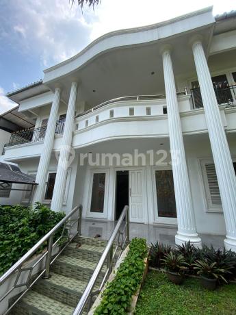 Rumah Mewah di Villa Cinere Mas Layout Lapang Ada Swimming Pool Rumah Mewah di Villa Cinere Mas Layout Lapang Ada Swimming Pool