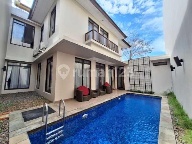 Rumah Elegan Full Furnished dengan Private Pool di Serenia Hills Lebak Bulus Rumah Elegan Full Furnished dengan Private Pool di Serenia Hills Lebak Bulus