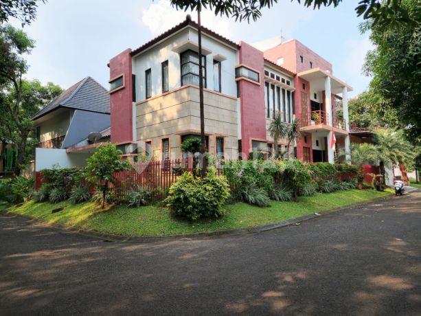 Dijual Cepat Rumah Besar di Taman Senayan Bintaro Skt 9 Tangsel