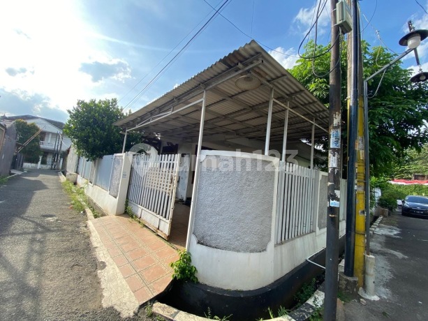 Rumah di Komplek Kembang Larangan, Larangan Selatan Tangerang Rumah di Komplek Kembang Larangan, Larangan Selatan Tangerang
