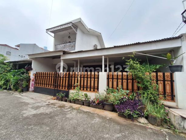 Rumah Bagus Siap Huni di Area Ciputat Bebas Banjir