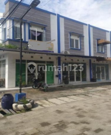 3 Adjacent Shophouses in Pasar Kemis, Gelam Jaya, Tangerang