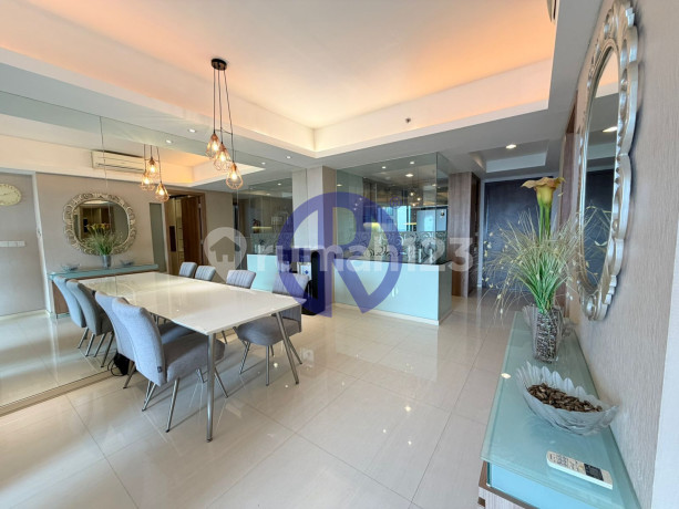 2 BR Intercon Kemang Village - 95 Sqm, Balcony 18 Million