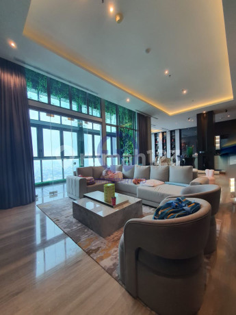 Penthouse Bloomington 4 BR SHM Private Lift Kemang Village 