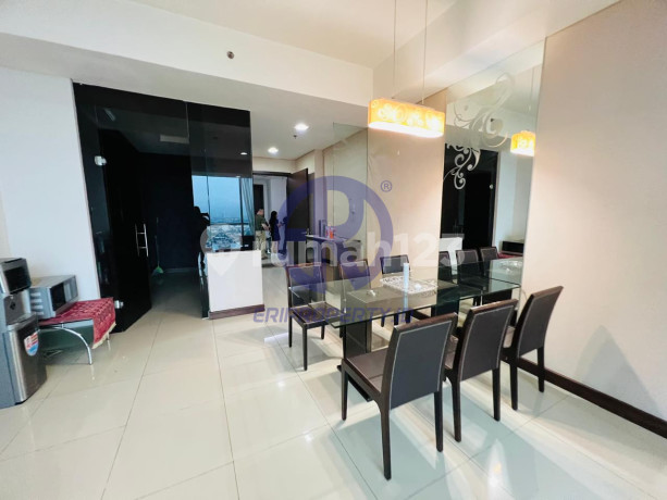 3 BR Empire Kemang Village - 132 Sqm Balcony 264 Million Per Year