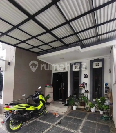 Rumah Mezanin di Banyu Biru Ciwastra Siap Huni