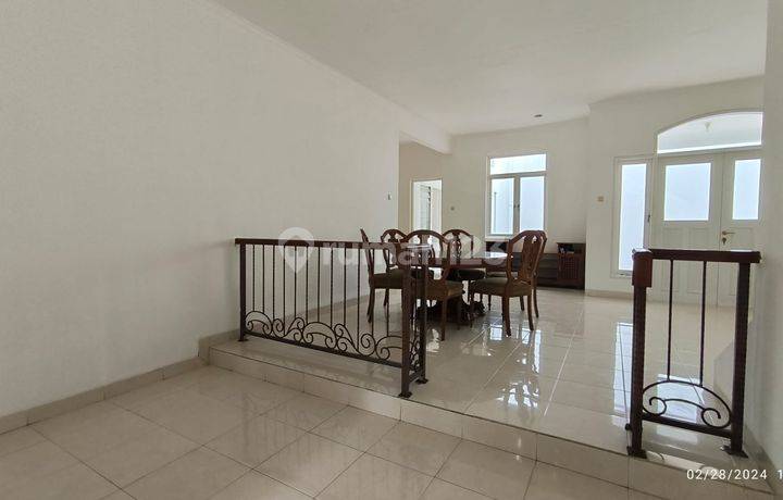 RUMAH DIJUAL JALAN PERMATA MEDITERANIA JAKARTA BARAT