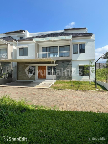 Dijual Rumah Mewah Dengan Kolam Renang di Tarogong Kaler Garut Harga Terbaik