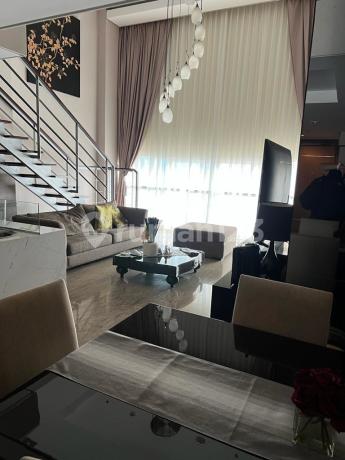Sewa Apartemen Bellagio Mansion dengan 3 Kamar Tidur, Berperabotan