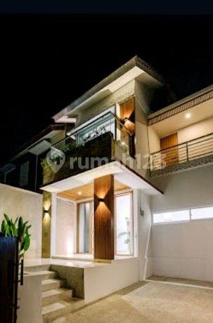 Rumah Semi Villa di Lingkungan kampus Unud Jimbaran
