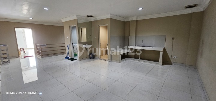 Gudang dan Kantor Sedayu Bizpark Daan Mogot Bagus