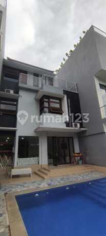 Villa Nyaman Split Level Cocok untuk di Sewakan atau Rumah Tinggal Lokasi Dalam Komplek Resor Dago Pakar,Bandung Villa Nyaman Split Level Cocok untuk di Sewakan atau Rumah Tinggal Lokasi Dalam Komplek Resor Dago Pakar,Bandung