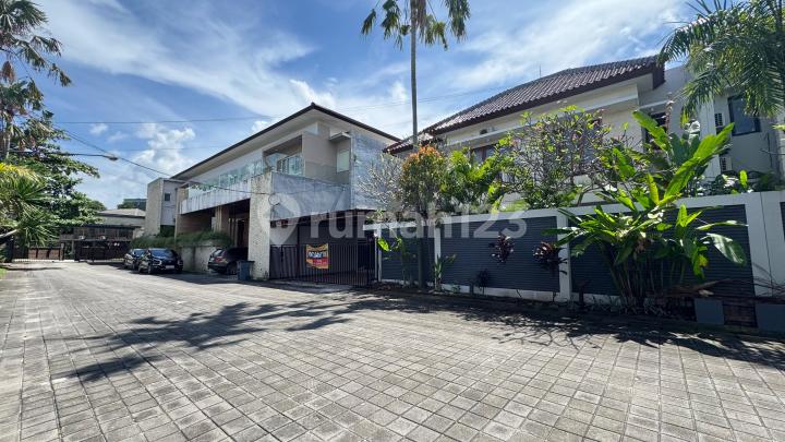 Rumah Prime Bale Mansion Sunset Road Kuta