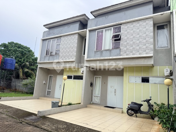 Termurah di Pasaran Rumah Nyaman Siap Huni Dekat Green Lake dan Akses Toll Posisi Samping Taman di Magnolia Town House