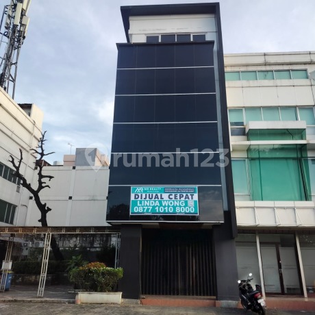 For Sale: Ruko Galeri Niaga Mediterania 2 PIK. Facing Main Road. Neat and Well-Maintained.