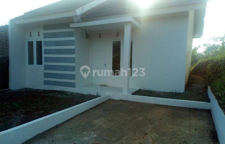 Rumah di Bentang Padalarang Regency, Murah dan Asri Siap Huni