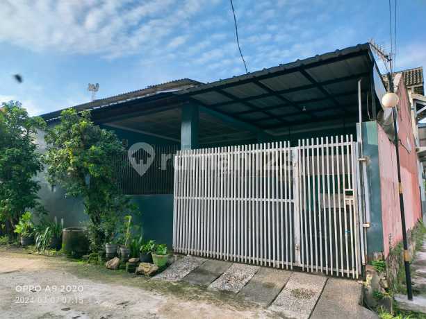 Rumah Strategis di Komplek Margaasih Permai Margaasih Bandung 