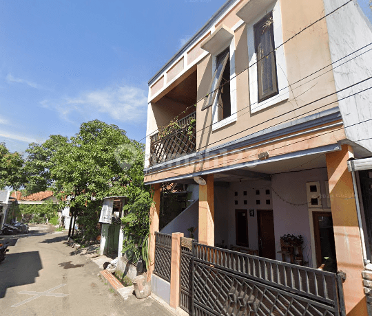 Rumah tingkat di blok A, view timur, Perum. Taman Cileunyi #
