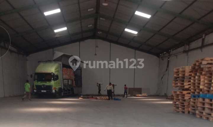 Gudang Angtropolis di Margomulyo Lokasi Strategis