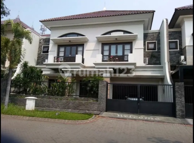 Dijual Rumah Central Park Klampis Surabaya