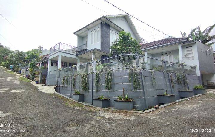 Dijual Rumah komp Astom Residence