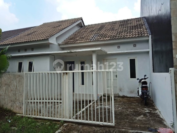PRICE DROP NEAR AIRPORT Minimalist House Putri Juanda Sidoarjo PRICE DROP NEAR AIRPORT Minimalist House Putri Juanda Sidoarjo