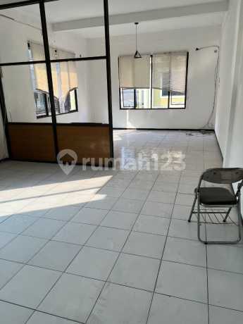 COCOK UTK KANTOR, KLINIK DLL Ruko Gateway Waru Sidoarjo Hook 3.5 Lantai Unit Ready COCOK UTK KANTOR, KLINIK DLL Ruko Gateway Waru Sidoarjo Hook 3.5 Lantai Unit Ready