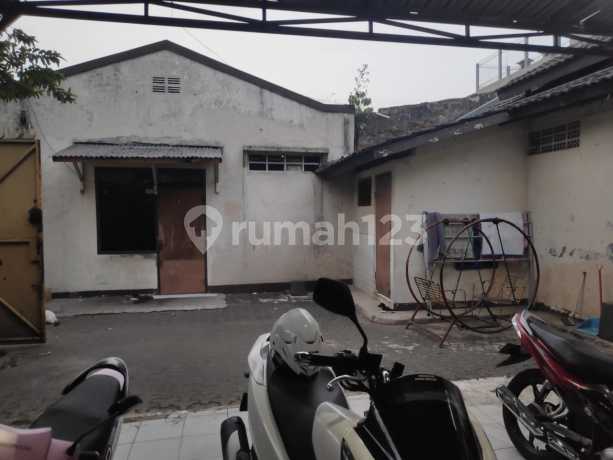 Land or House Near the Main Road in BPKP, Holis