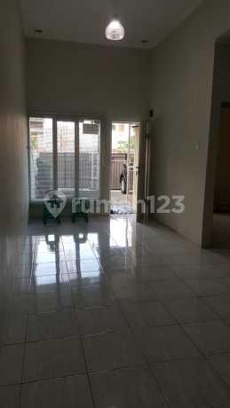 For Sale House in Arcamanik Complex Near West Java Sports Center