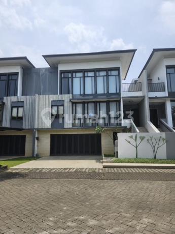 Dijual Murah Rumah Mewah di Nava Park BSD