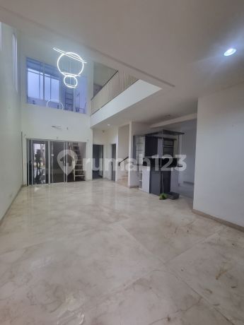 Rumah Murah The Riviera Puri 8x18 Hook Banci 