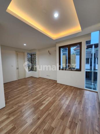 Dijual Rumah Heritage Puri11 Karang Tengah Metland (3Lantai) Dijual Rumah Heritage Puri11 Karang Tengah Metland (3Lantai)