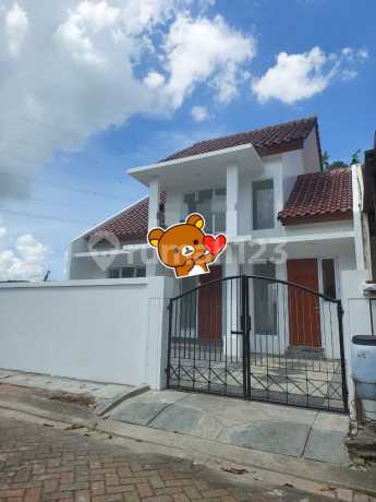 Rumah di Metland Puri Siap Huni Lokasi Strategis Nego Sampai Deal Rumah di Metland Puri Siap Huni Lokasi Strategis Nego Sampai Deal