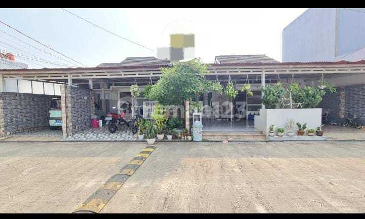 Rumah Bagus Unfurnished di Sawangan, Depok. SHM. Rumah Bagus Unfurnished di Sawangan, Depok. SHM.