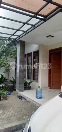 Rumah Bagus Siap Huni Dekat Griya Arcamanik Antapani Bandung