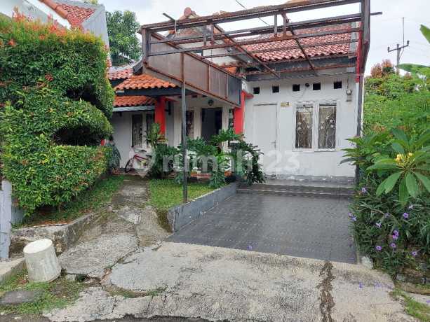 Dijual Rumah di Tatya Asri, Cluster Baluwarti, Sentul Dijual Rumah di Tatya Asri, Cluster Baluwarti, Sentul