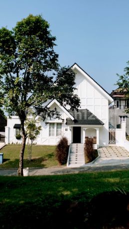 Rumah di Sentul City Cluster England Park Tudor