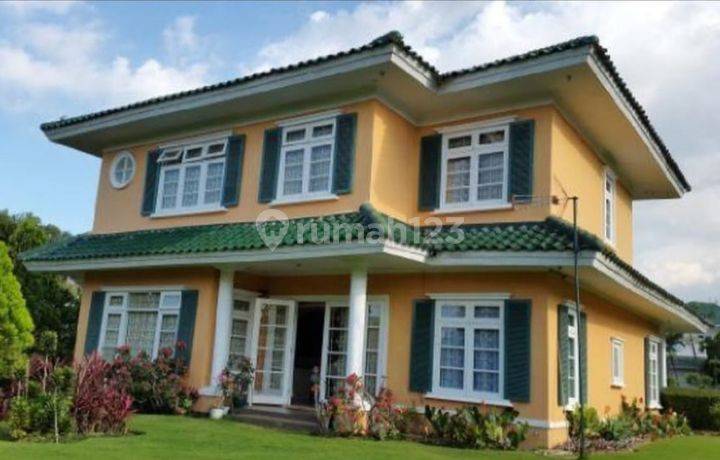Dijual  Villa 6 KT 2235 m² SHM di Villa Puncak Resort - Cipanas 