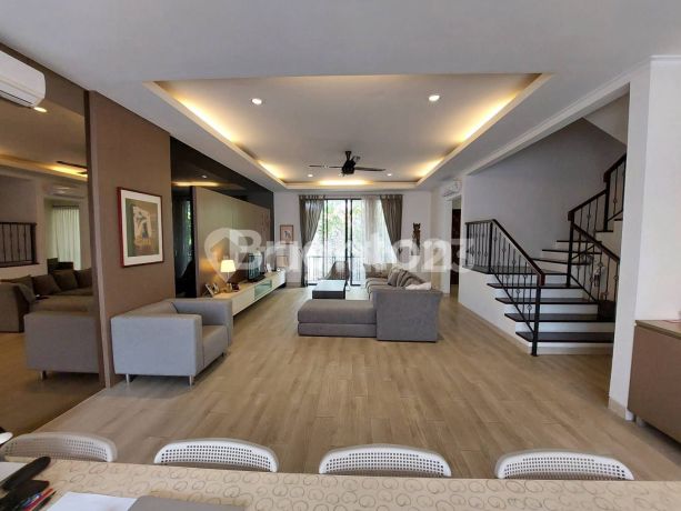 RUMAH JL. AMPERA, KEMANG HILLS RESIDENCE, RAGUNAN, PASAR MINGGU, JAKARTA SELATAN RUMAH JL. AMPERA, KEMANG HILLS RESIDENCE, RAGUNAN, PASAR MINGGU, JAKARTA SELATAN