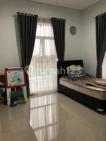 Turun Harga Rumah Cantik 2 Lantai di Cipageran, Cimahi Utara
