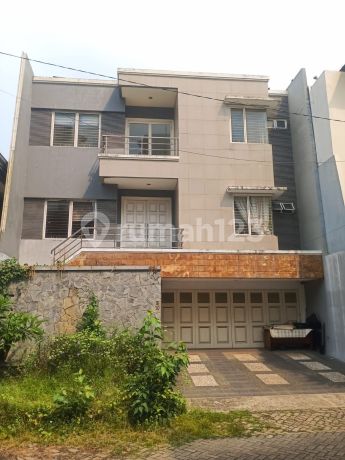 Rumah 3Lnt Murah!! di Villa Menara Kelapa Gading SHM