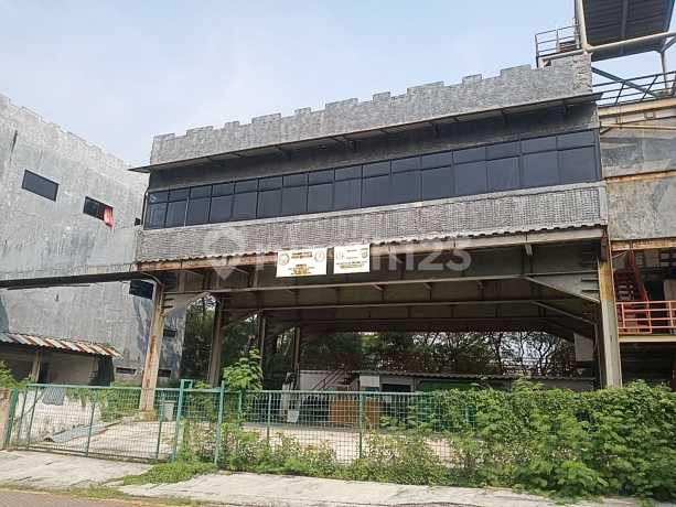 House used as an office in Perum Marina Coast The Bukit. House used as an office in Perum Marina Coast The Bukit.