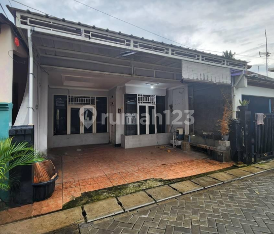 Sell Fast Cheap Via Auction, Perumnas House Karawaci Tangerang