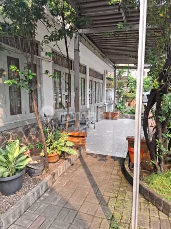 House In Menteng Central Ready untuk di Bangun Ulang