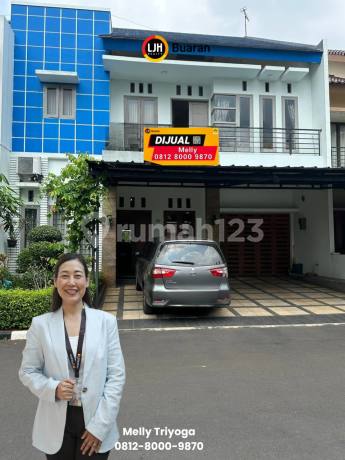 Luxury House in the Elite Cluster Complex of Jatiwaringin Residence, Cipinang Melayu, East Jakarta
