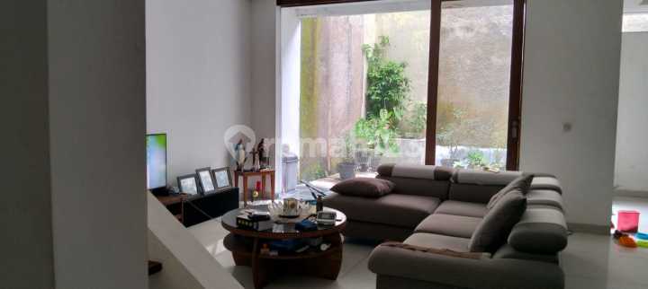 Rumah Dijual 3 Lantai Minimalis di Gegerkalong Permai 26 Rumah Dijual 3 Lantai Minimalis di Gegerkalong Permai 26