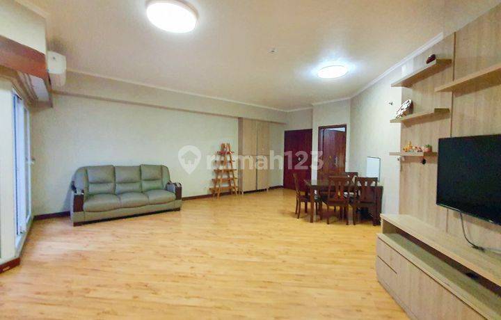 Apartemen Wesling Kedoya cantik luas sekali 122m2 Puri indah Jakarta Barat