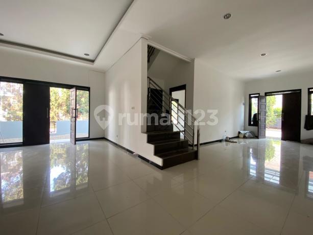 Jual Cepat Rumah Minimalis Singgasana Pradana Bandung Jual Cepat Rumah Minimalis Singgasana Pradana Bandung