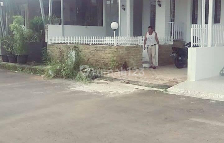 Villa Taman Anggrek Jual Cepat