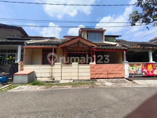 Rumah Dibelakang Mtc Cocok untuk Usaha / Perkantoran di Margahayu Raya Rumah Dibelakang Mtc Cocok untuk Usaha / Perkantoran di Margahayu Raya